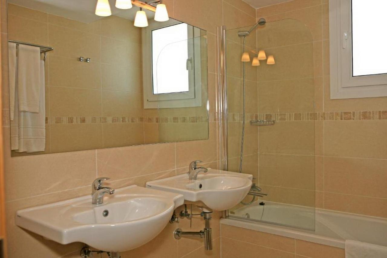 Apartamentos Playa De Portio Liencres Luaran gambar